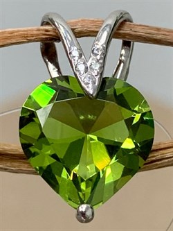 *Подвеска Сердце Хризолит иск арт. П630-815СХр-230 вес 1,23 г - фото 219744 *Подвеска Сердце Хризолит иск арт. П630-815СХр-230 вес 1,23 г - фото 219744