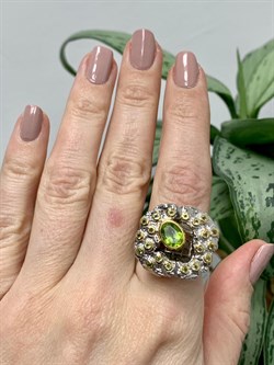 *Кольцо р.18,25 Хризолит Урал АРТ 1224-496 Вес 13,88 г - фото 222729