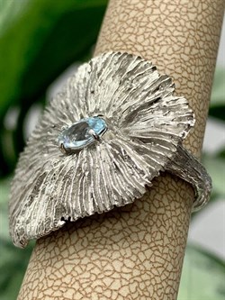 *Кольцо р.17 Голубой Топаз Арт 1915 Вес 10,86 г - фото 222759 *Кольцо р.17 Голубой Топаз Арт 1915 Вес 10,86 г - фото 222759