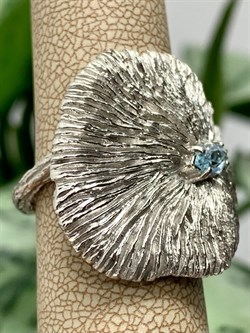 *Кольцо р.17 Голубой Топаз Арт 1915 Вес 10,86 г - фото 222760 *Кольцо р.17 Голубой Топаз Арт 1915 Вес 10,86 г - фото 222760