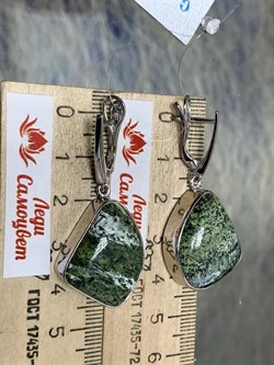 *Серьги Змеевик Серпентин арт. 37-СРР050-38-4.127П-1002302301721000 (вес 17,21 г) - фото 225382 *Серьги Змеевик Серпентин арт. 37-СРР050-38-4.127П-1002302301721000 (вес 17,21 г) - фото 225382