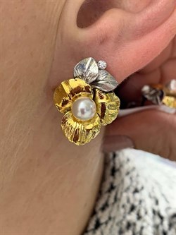 *Серьги иск Белый Жемуг арт. С-1361006рзк80400-060 (Вес 7,87 г) - фото 229647