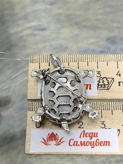 *Брошь Кулон Черепаха Микс Марказит Розовый Перламутр арт. HB274-962 (вес 11,66 г) - фото 236251