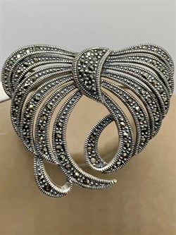 *Брошь-Кулон Бант Марказит арт. HB046-704 вес 10,72 г - фото 236758 *Брошь-Кулон Бант Марказит арт. HB046-704 вес 10,72 г - фото 236758