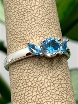 *Кольцо р.18,5 Голубой Топаз арт. К1760/Ag-607/21-554 вес 2,27 г - фото 238279