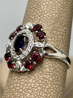 *Кольцо р.18,5 Орхидея Микс Иолит Родолит арт. К1618Ю/Ag-617/39-908 вес 3,26 г - фото 240418 *Кольцо р.18,5 Орхидея Микс Иолит Родолит арт. К1618Ю/Ag-617/39-908 вес 3,26 г - фото 240418