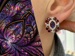 *Серьги Орхидея Микс Иолит Родолит арт. С1618Ю/Ag-617/39-796 вес 4,84 г - фото 240430 *Серьги Орхидея Микс Иолит Родолит арт. С1618Ю/Ag-617/39-796 вес 4,84 г - фото 240430