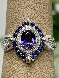 *Кольцо р.20 Орхидея Иолит Африка арт. К1622Ю/Ag-617/13-000 вес 3,1 г - фото 240877 *Кольцо р.20 Орхидея Иолит Африка арт. К1622Ю/Ag-617/13-000 вес 3,1 г - фото 240877