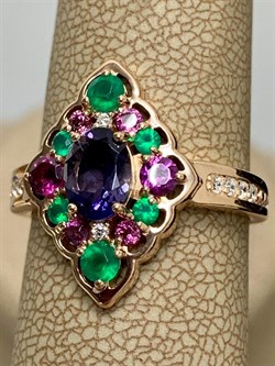 *Кольцо р.18,5 Микс Зеленый Агат Иолит Родолит арт. К1625Ю/Ag-617/31ПОЗ-072 вес 3,71 г - фото 240969 *Кольцо р.18,5 Микс Зеленый Агат Иолит Родолит арт. К1625Ю/Ag-617/31ПОЗ-072 вес 3,71 г - фото 240969