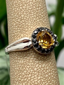 *Кольцо р.18,5 Микс Цитрин Черная Шпинель арт. К1267/Ag-607/31-822 вес 2,39 г - фото 241438