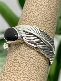 *Кольцо р.18 Оникс арт. 1310391602-20-595 вес 7,85 г - фото 242260