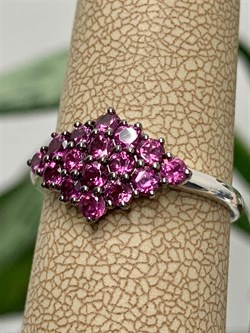 *Кольцо р.18,5 Родолит Мозамбик арт. К1024Ю/Ag-607/9-196 вес 2,21 г - фото 242879