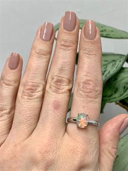 *Кольцо р.18,5  Опал Эфиопия арт. К1365Ю/Ag-607/5-594 вес 2,13 г - фото 243903