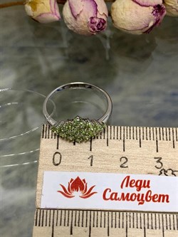 *Кольцо р.20 Хризолит Мурманск арт. К1024Ю/Ag-607/15-336 вес 2,25 г - фото 244614