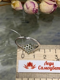 *Кольцо р.20 Хризолит Мурманск арт. К1024Ю/Ag-607/15-336 вес 2,25 г - фото 244615