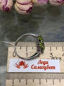 *Кольцо р.18 Орхидея Хризолит арт. К1154Ю/Ag-609/1/15-492 вес 3,18 г - фото 244659