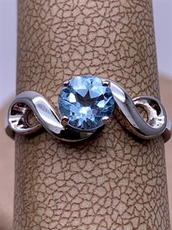 *Кольцо р.17,5 Голубой Топаз арт. R00562-938 Вес  2,19 г - фото 248333