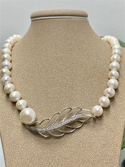 *Ожерелье Перо р.45 д.7*8 д.11,5*12 Белый Жемчуг арт. 9.0232.0.c-668 Вес 37,75 г - фото 250514