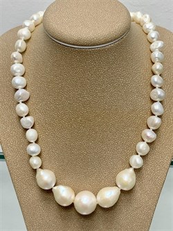 *Ожерелье р.45 д.7*8, д.10*10,5 Белый Жемчуг Барокко арт. 810800800514.045-354 - фото 253330