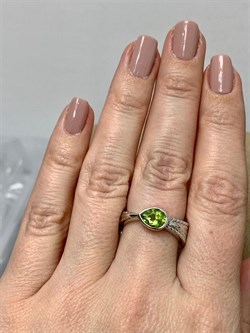 *Кольцо р.17,5 Хризолит арт. SM-R02900-X-W-S-X-X-855 вес 7,17 г - фото 257570 *Кольцо р.17,5 Хризолит арт. SM-R02900-X-W-S-X-X-855 вес 7,17 г - фото 257570