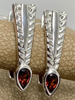 *Серьги Гранат Пироп арт. SM-E00738-X-W-PG-X-X-596 вес 4,41 г - фото 257664