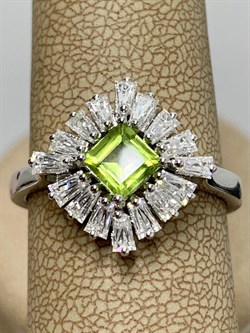 *Кольцо р.18 Хризолит арт. SM-R02896-X-W-S-X-W-448 вес 3,12 г - фото 258726 *Кольцо р.18 Хризолит арт. SM-R02896-X-W-S-X-W-448 вес 3,12 г - фото 258726