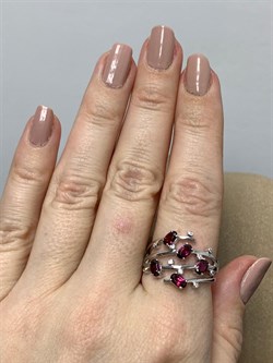 *Кольцо р.19 Родолит арт. SM-R02901-X-W-lil-X-W-848 вес 4,57 г - фото 259739