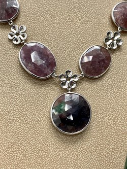 *Колье р.45 Фасетный Сапфир Микс арт. SO-N04423-X-W-BR-X-X-312 вес 38 г - фото 260989 *Колье р.45 Фасетный Сапфир Микс арт. SO-N04423-X-W-BR-X-X-312 вес 38 г - фото 260989