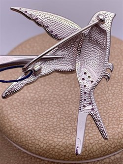 *Брошь Ласточка Эмаль арт. 04-2181/ЭМ70-00-445 вес 6,46 г - фото 263901