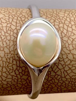 *Кольцо р.19 Белый Жемчуг д.6,5*7мм арт. 11500676.0.d-955 Вес 2,63 г - фото 265657 *Кольцо р.19 Белый Жемчуг д.6,5*7мм арт. 11500676.0.d-955 Вес 2,63 г - фото 265657