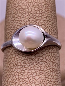 *Кольцо р.18,5 Белый Жемчуг д.6,5*7мм арт. 11500676.0.d-917 Вес 2,58 г - фото 265704 *Кольцо р.18,5 Белый Жемчуг д.6,5*7мм арт. 11500676.0.d-917 Вес 2,58 г - фото 265704