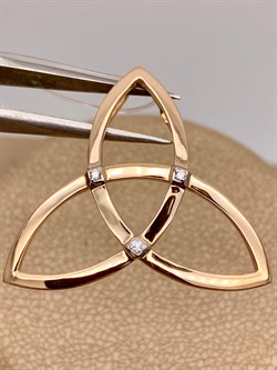 *Подвеска Триглав Белый Бр цв Красное 3-130015-00-00-257 вес 2,13 г - фото 266202 *Подвеска Триглав Белый Бр цв Красное 3-130015-00-00-257 вес 2,13 г - фото 266202