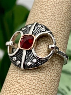 *Кольцо р.19  Красный Фианит арт. CZ-R00164-X-WBG-RG-X-W-048 вес 3,9 г - фото 266615 *Кольцо р.19  Красный Фианит арт. CZ-R00164-X-WBG-RG-X-W-048 вес 3,9 г - фото 266615