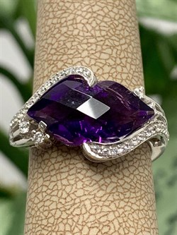 *Кольцо р.17 Аметистовый Поцелуй арт. AS-R11000-X-W-Pur-X-W-087 вес 3,7 г - фото 267783 *Кольцо р.17 Аметистовый Поцелуй арт. AS-R11000-X-W-Pur-X-W-087 вес 3,7 г - фото 267783