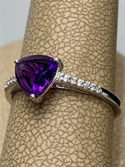 *Кольцо р.18 Аметист арт. AS-R11049-X-W-Pur-X-W-399 вес 1,5 г - фото 268067 *Кольцо р.18 Аметист арт. AS-R11049-X-W-Pur-X-W-399 вес 1,5 г - фото 268067