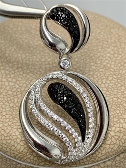 *Подвеска Черный и Белый Фианит Микс Микро Вставки арт. MP-P00058-X-WB-X-X-BW-953 вес 3,6 г - фото 268096 *Подвеска Черный и Белый Фианит Микс Микро Вставки арт. MP-P00058-X-WB-X-X-BW-953 вес 3,6 г - фото 268096