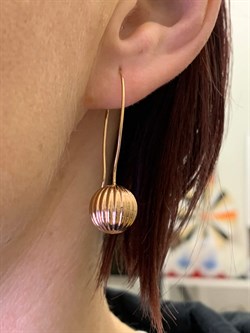 *Серьги Петли Шары цв Красное арт. 02-3553-00-000-1110-01-675 вес 3,36 г - фото 268576 *Серьги Петли Шары цв Красное арт. 02-3553-00-000-1110-01-675 вес 3,36 г - фото 268576