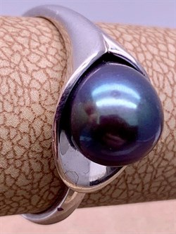 *Кольцо р.16 Черный Жемчуг д.7*7,5мм арт. 11400676.0.d-334 Вес 2,41 г - фото 270712 *Кольцо р.16 Черный Жемчуг д.7*7,5мм арт. 11400676.0.d-334 Вес 2,41 г - фото 270712