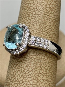 *Кольцо р.17,5 иск Голубой Топаз арт. AS-R00080-X-W-BU-X-W-553 вес 3,97 г - фото 271204