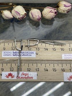 *Серьги Зубчики Белый Фианит арт. MP-E01552-X-W-X-X-W-705 вес 3,9 г - фото 271479