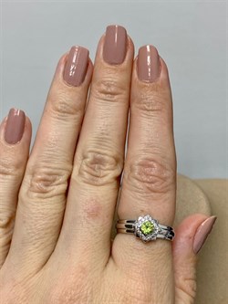 *Кольцо р.18 Хризолит арт. 01-1053/00ХР-00-333 вес 3,02 г - фото 271789 *Кольцо р.18 Хризолит арт. 01-1053/00ХР-00-333 вес 3,02 г - фото 271789