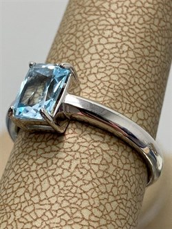 *Кольцо р.18 Голубой Топаз арт. 01-1989/00ТБ-00-635 Вес 3,37 г - фото 272721