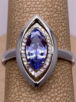 *Кольцо р.17,5 Танзанит цв Белое арт. 1-207941-00-31-629 вес 3,03 г - фото 272923 *Кольцо р.17,5 Танзанит цв Белое арт. 1-207941-00-31-629 вес 3,03 г - фото 272923
