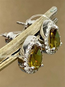 *Серьги Пусеты Султанит иск арт. 02-2228/00СТ-00-807 вес 2,34 г - фото 275441