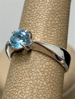 *Кольцо р.17,5 Голубой Топаз арт. 01-1702/00ТБ-00-573 Вес 3,14 г - фото 275628