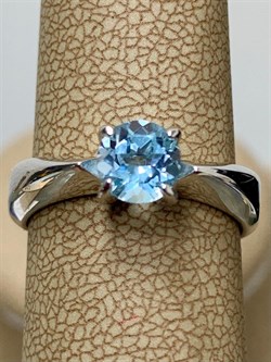 *Кольцо р.17,5 Голубой Топаз арт. 01-1702/00ТБ-00-573 Вес 3,14 г - фото 275629