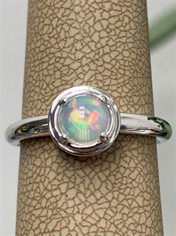 *Кольцо р.18 Опал Эфиопия арт. 01-2732/00ОБ-00-254 вес 3,36 г - фото 276622