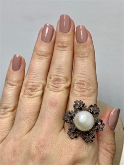 *Кольцо р.20 Белый Жемчуг Черная Шпинель иск арт. 01-2272/00ЖБ-00-576 вес 6,85 г - фото 277282 *Кольцо р.20 Белый Жемчуг Черная Шпинель иск арт. 01-2272/00ЖБ-00-576 вес 6,85 г - фото 277282