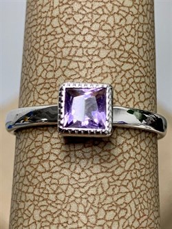 *Кольцо р.17,5 Лавандовый Аметист арт. 01-0098/00АМ-00-309 Вес 2,12 г - фото 278537 *Кольцо р.17,5 Лавандовый Аметист арт. 01-0098/00АМ-00-309 Вес 2,12 г - фото 278537