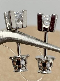 *Серьги Пусеты Белый Фианит арт. 02-2957/00КЦ-00-976 вес 1,48 г - фото 279097